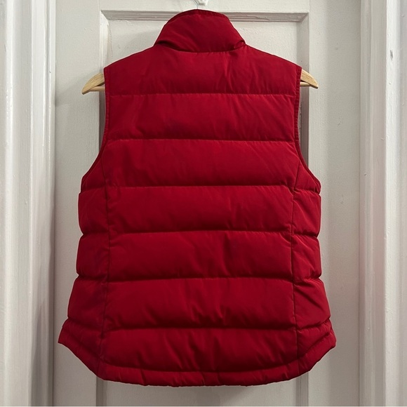 Talbots Red Outdoor Cozy Quilted Down Puffer Vest, gold zipper size Small Petite - Picture 4 of 7